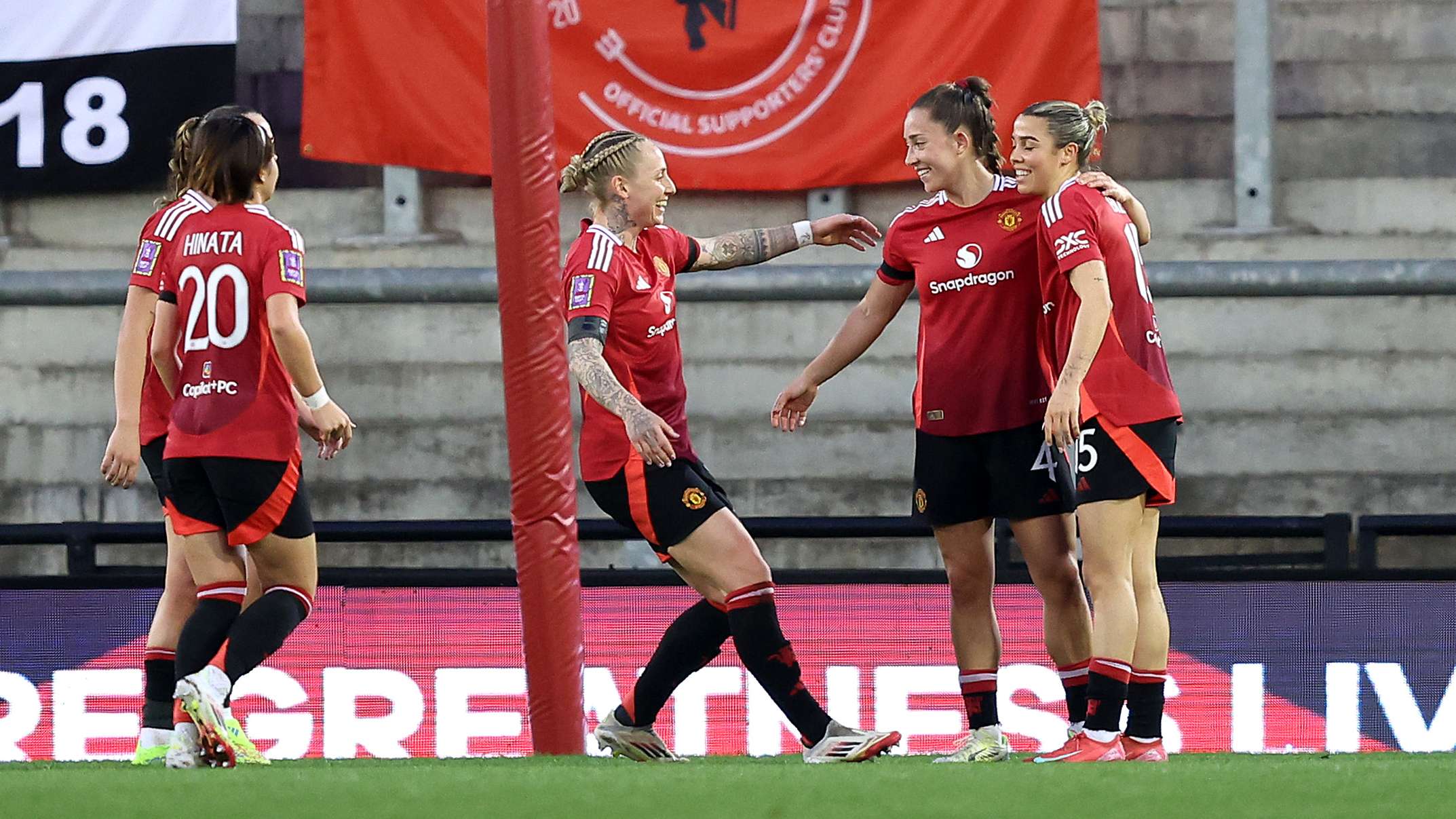 伊万因出线兴奋难眠 依然赴约朋友聚会洽谈未来